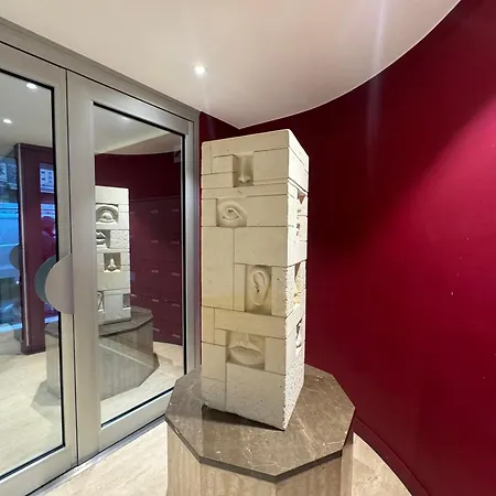 Miromesnil Paris